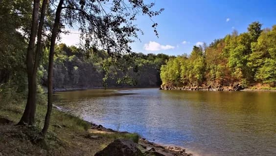 Jezioro Leśniańskie - odkryj piękno i atrakcje w okolicy
